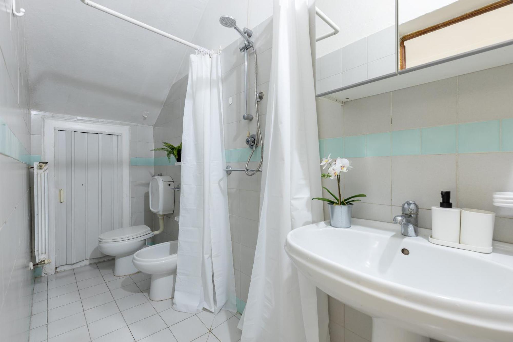Pisa Bright Apartment Near The Airport Buitenkant foto