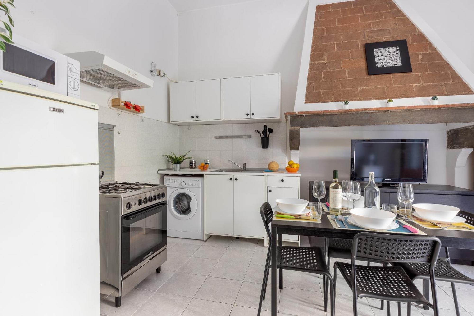 Pisa Bright Apartment Near The Airport Buitenkant foto